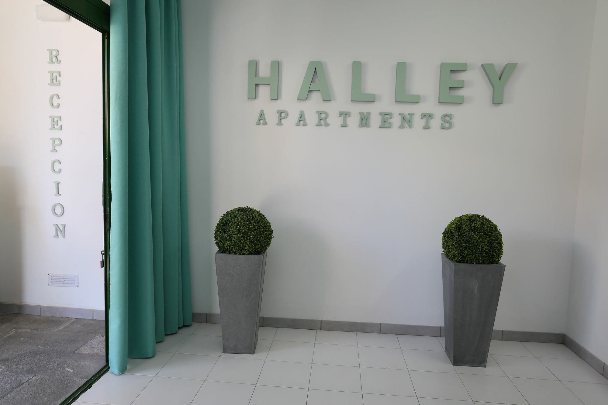 Apartamentos Halley Porto Rico Extérieur photo